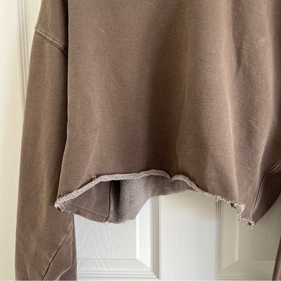 Aritzia TNA Boyfriend Crew in GD Stone Taupe - Picture 3 of 7